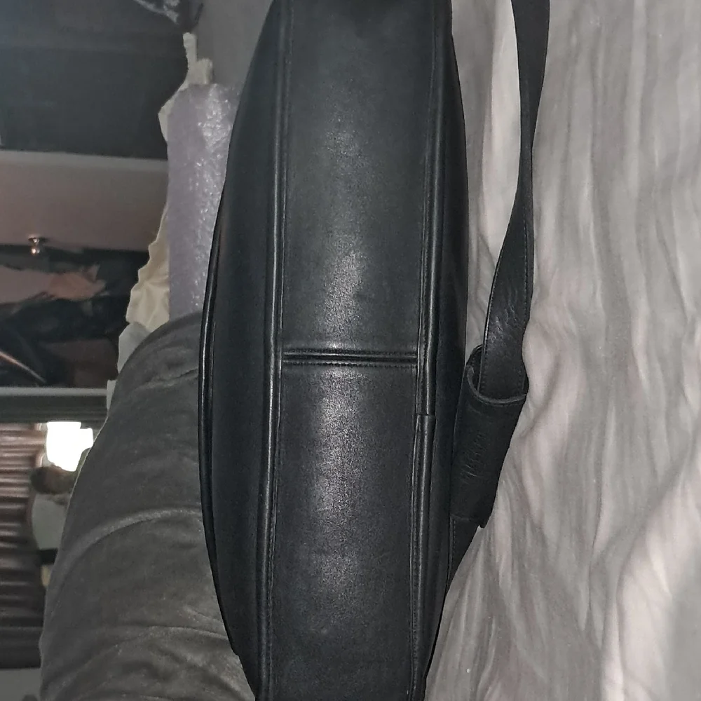 Coach Elegant Black Briefcase - Picture 6 of 6